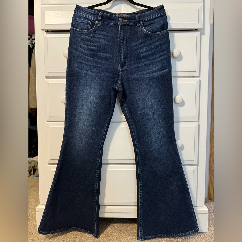 Lee Vintage Modern High Rise Dark Wash Flare Jeans 33